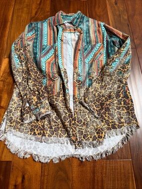 One 24 Rags Women’s Boho Western Cheetah Print Button Up Size Medium
